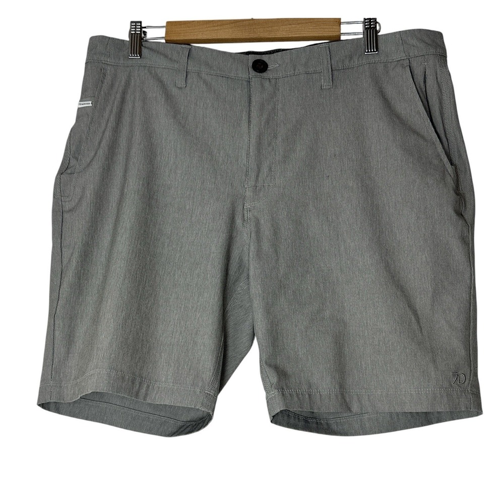 7 Diamonds Everest Performance Shorts Men's 36 Gray Stretch Golf Casual